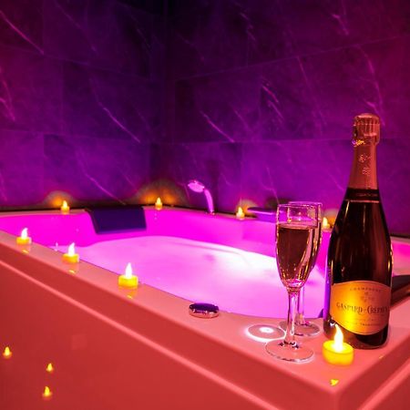 Spa & Detente - Suite Privee - Tours - Netflix Kültér fotó